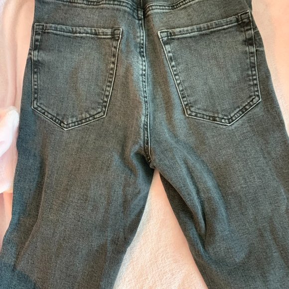 Garage - Picture 3 of 3